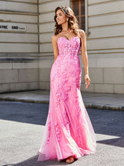 Robe de Soirée Sirène/Trompette avec Traîne Balayage en Dentelle Tulle Noir