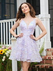 Robe de retour avec appliqués de fleurs et décolleté plongeant en V Lilas