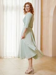 Robe de A-ligne en Mousseline et Dentelle à Col Illusion Longueur de Mollet Sauge Poudrée