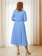 Robe de A-ligne en Mousseline et Dentelle à Col Illusion Longueur de Mollet Bleu