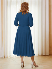 Robe de A-ligne en Mousseline et Dentelle à Col Illusion Longueur de Mollet Bleu Encre