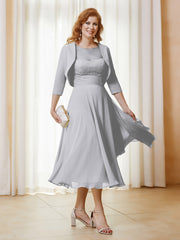Robe de A-ligne en Mousseline et Dentelle à Col Illusion Longueur de Mollet Argent