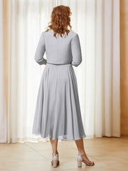 Robe de A-ligne en Mousseline et Dentelle à Col Illusion Longueur de Mollet Argent