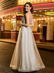 Robe de bal en tulle pailleté ligne A avec perles Champagne