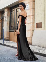 Robe de Soirée en Satin Extensible à Hors de l'Épaule avec Traîne Balayage Noir