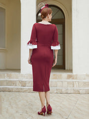 Robe Fourreau Plissée et Appliquée à Encolure en Scoop Bordeaux