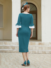 Robe Fourreau Plissée et Appliquée à Encolure en Scoop Bleu Encre Grande Taille