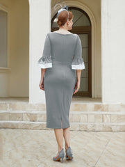 Robe Fourreau Plissée et Appliquée à Encolure en Scoop Gris Acier Grande Taille