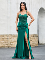 Robe de Soirée Fourreau à Col en V en Satin avec Traîne Balayage Vert Foncé