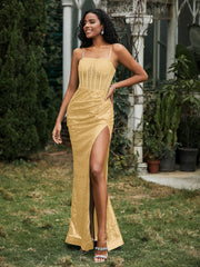 Robe Fourreau en Paillettes avec Déco Strass et Fente Or