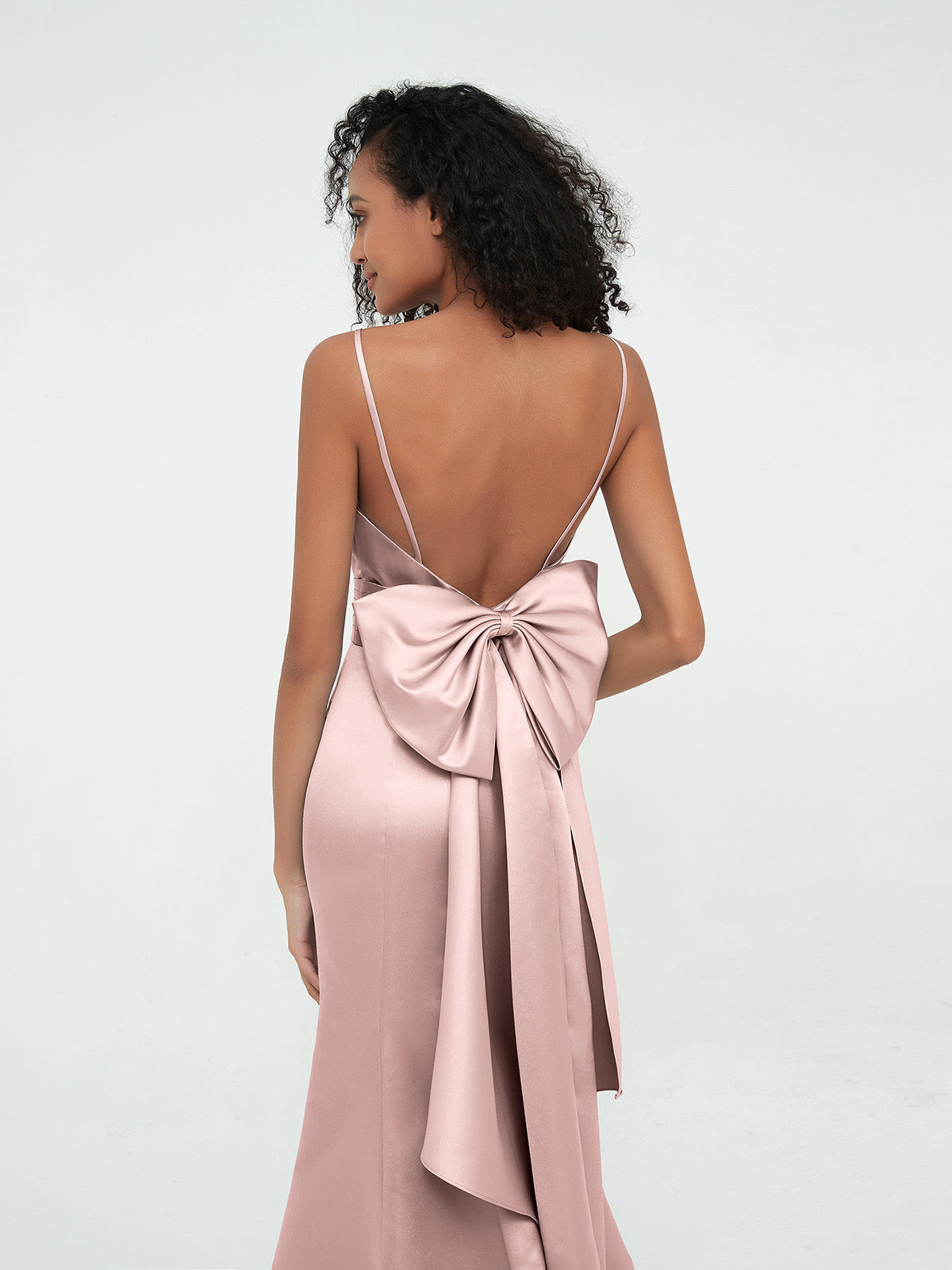 Robes de demoiselle d'honneur longues sirène bretelles spaghetti col en V